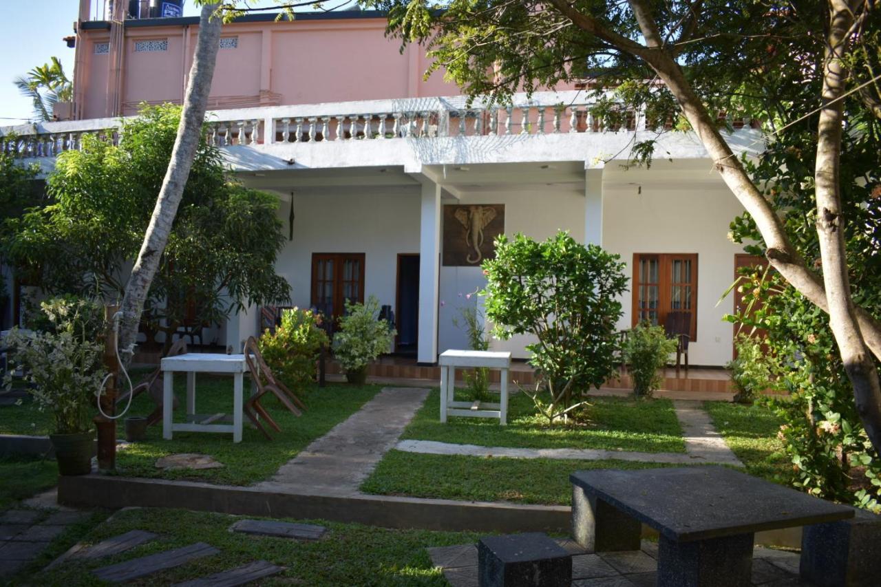 Aroma Guest House Mirissa Luaran gambar
