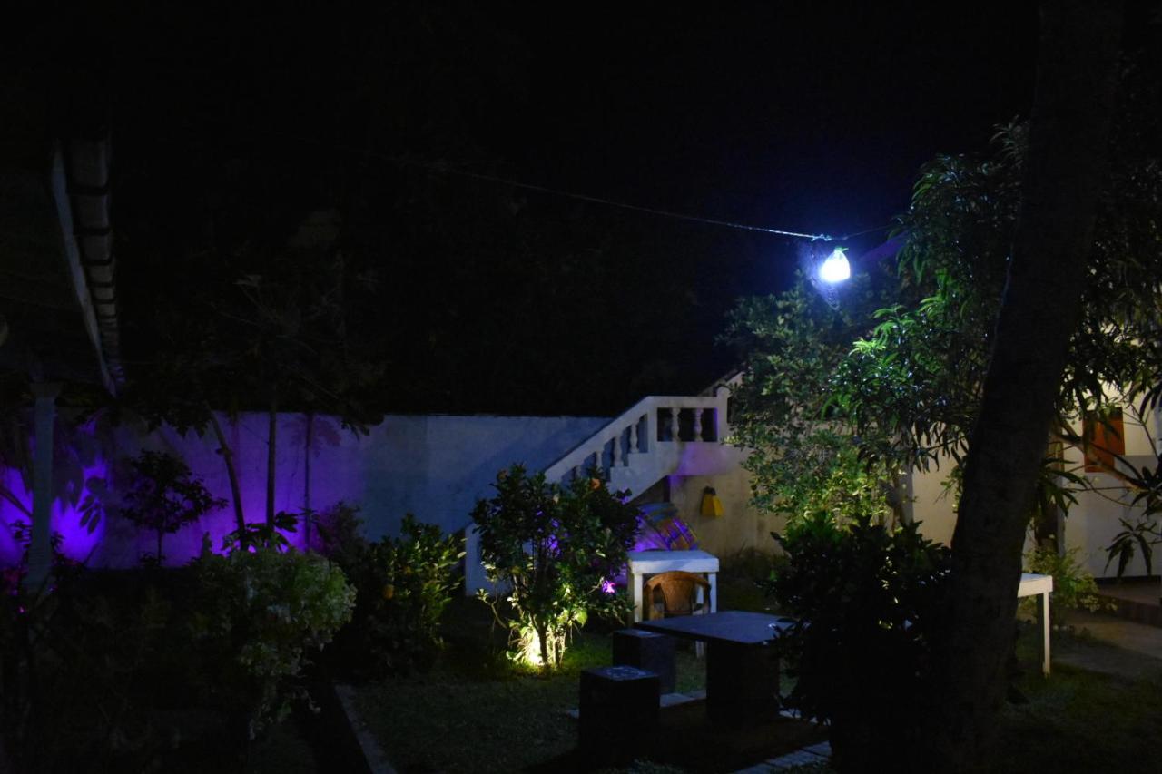 Aroma Guest House Mirissa Luaran gambar