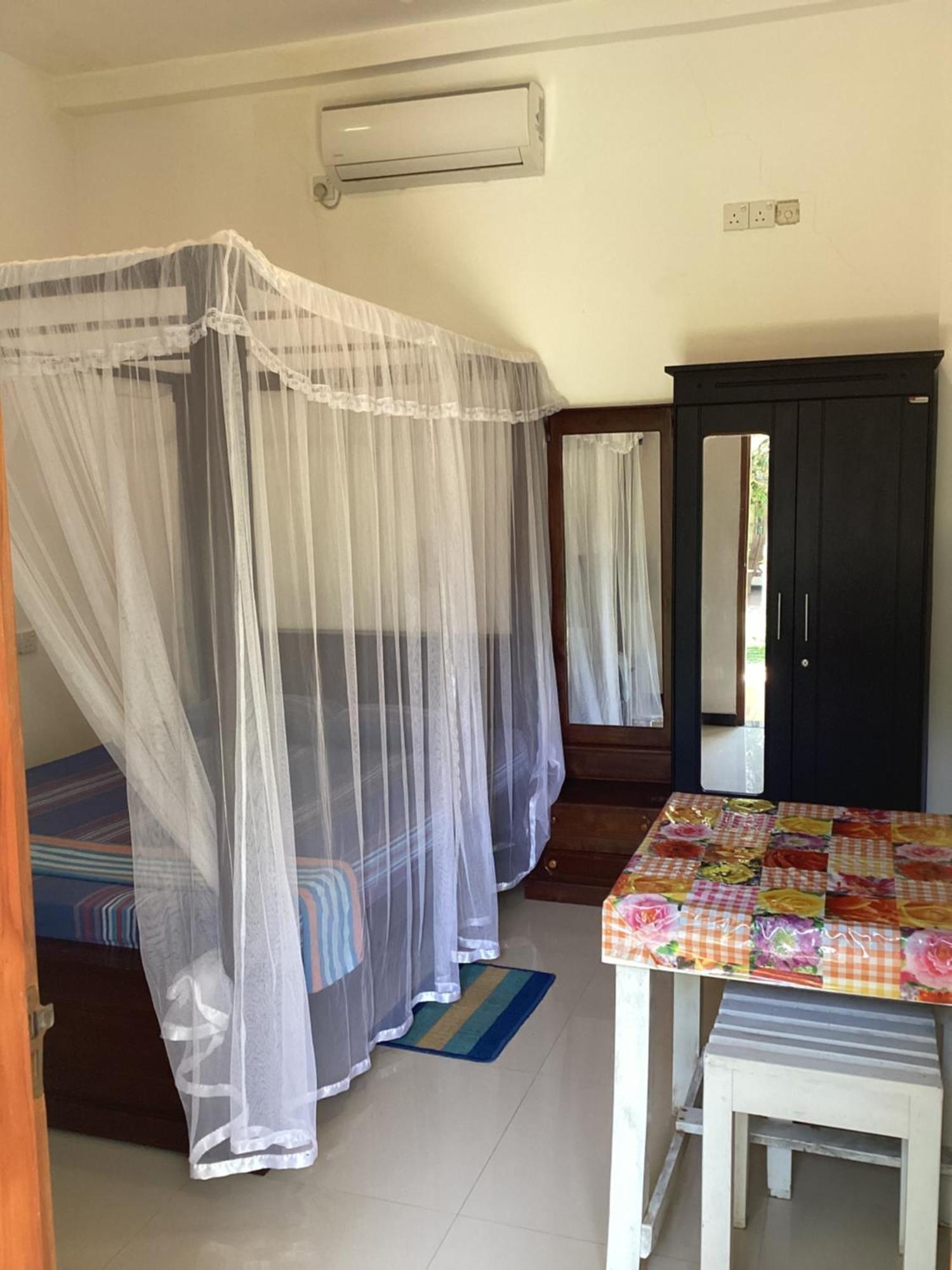 Aroma Guest House Mirissa Luaran gambar